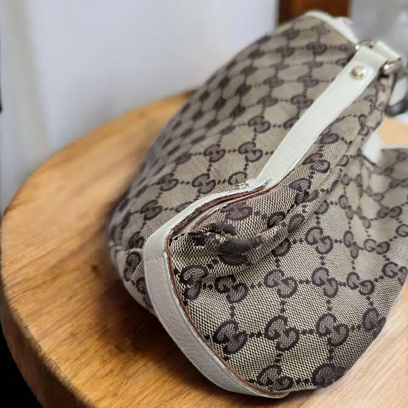 GUCCI GG Canvas Abbey Tote In PRELOVED CONDITION LEATHER HAS BEEN RETOUCHED - Picture 8 of 16